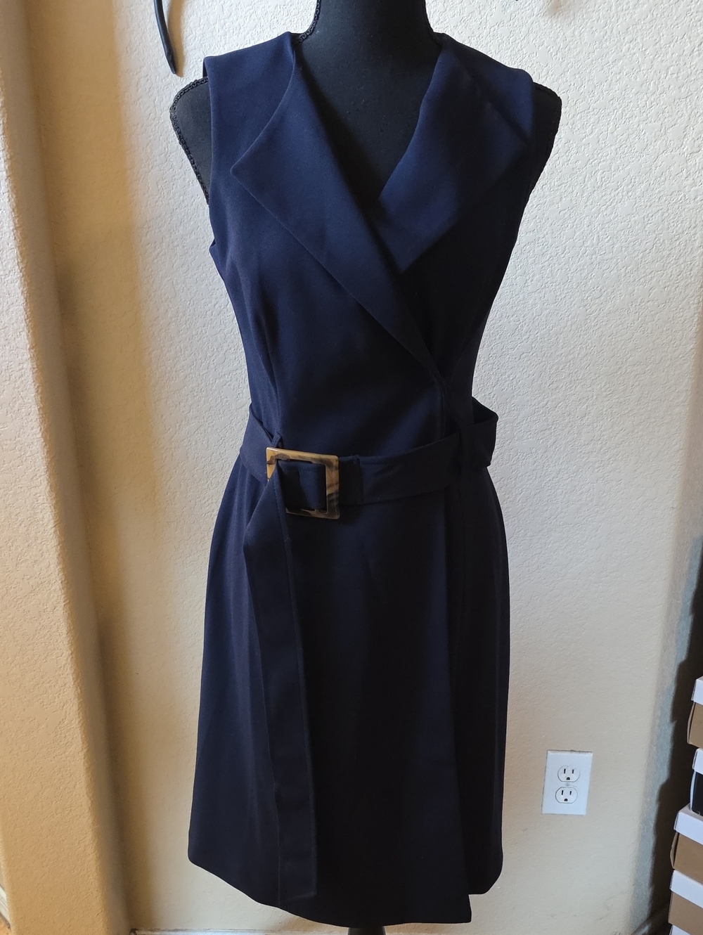 Calvin Klein 🎀 Sleeveless Navy Wrap Belted Dress